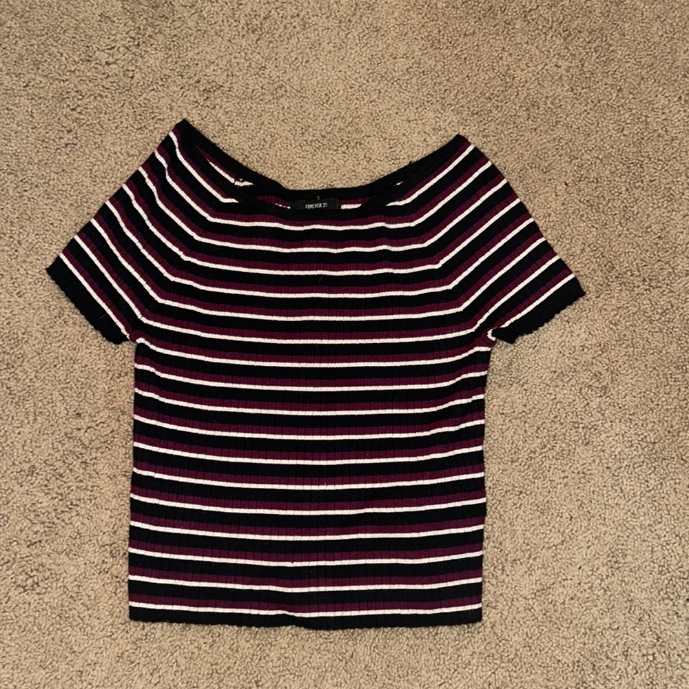 Black and Maroon forever 21 crop top